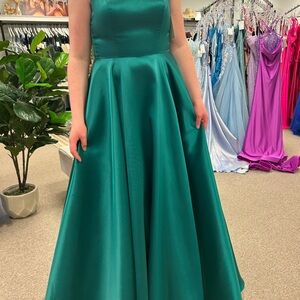 Elegant Green Prom Dress